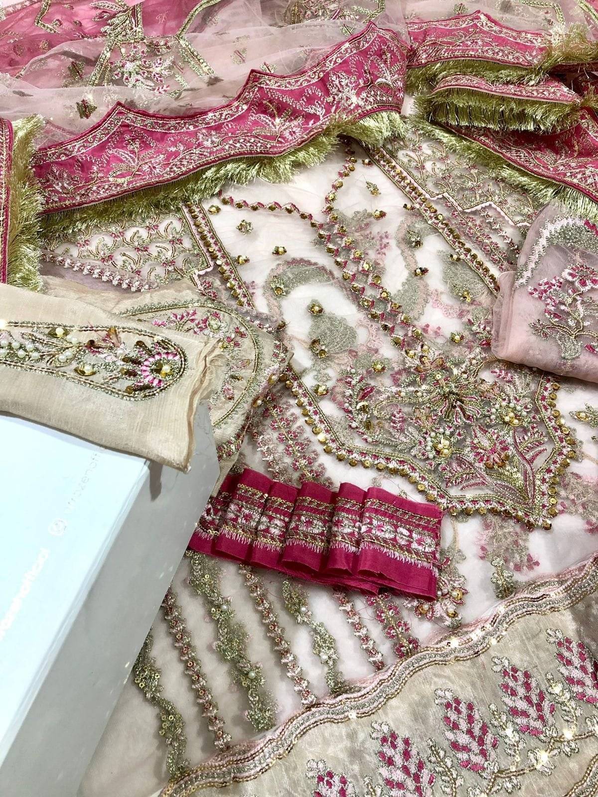 AFROZE INAYAT PINK