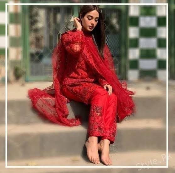 IQRA AZIZ RED ZC