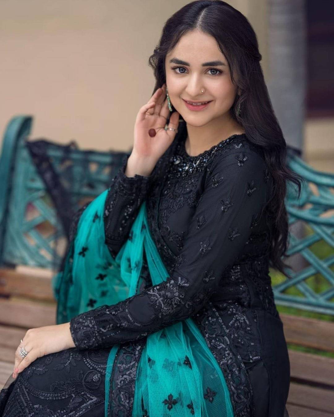 Yumna zaidi (imrozia)