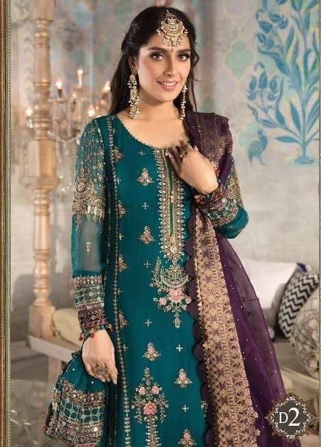 MARIYA.B Bottle green