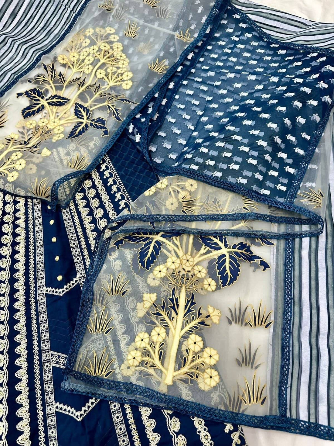 Crimson Luxury Lawn Collection MARORI DREAMS