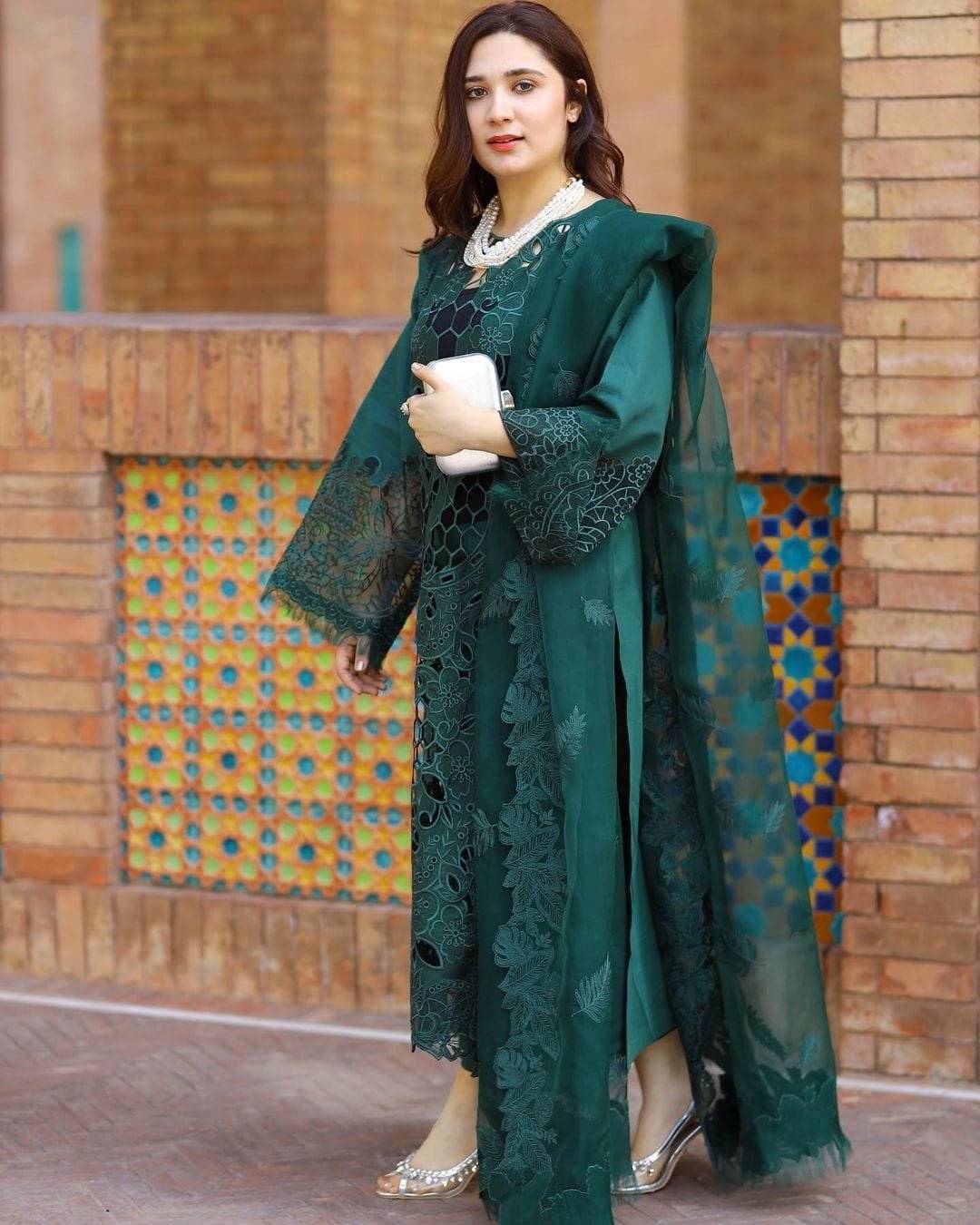 Maryam perwaiz Green LAWN