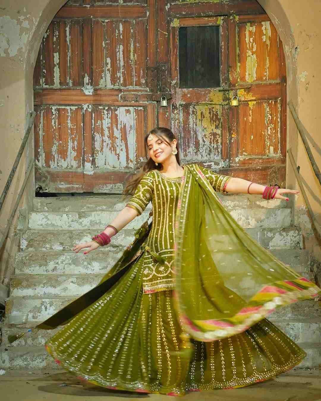DANANEER MEHNDI GARARA