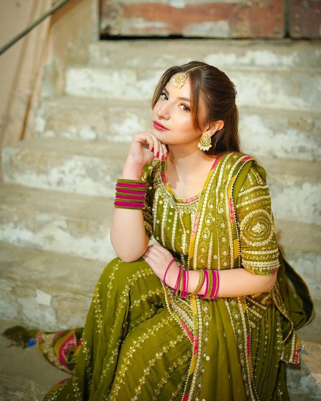 DANANEER MEHNDI GARARA