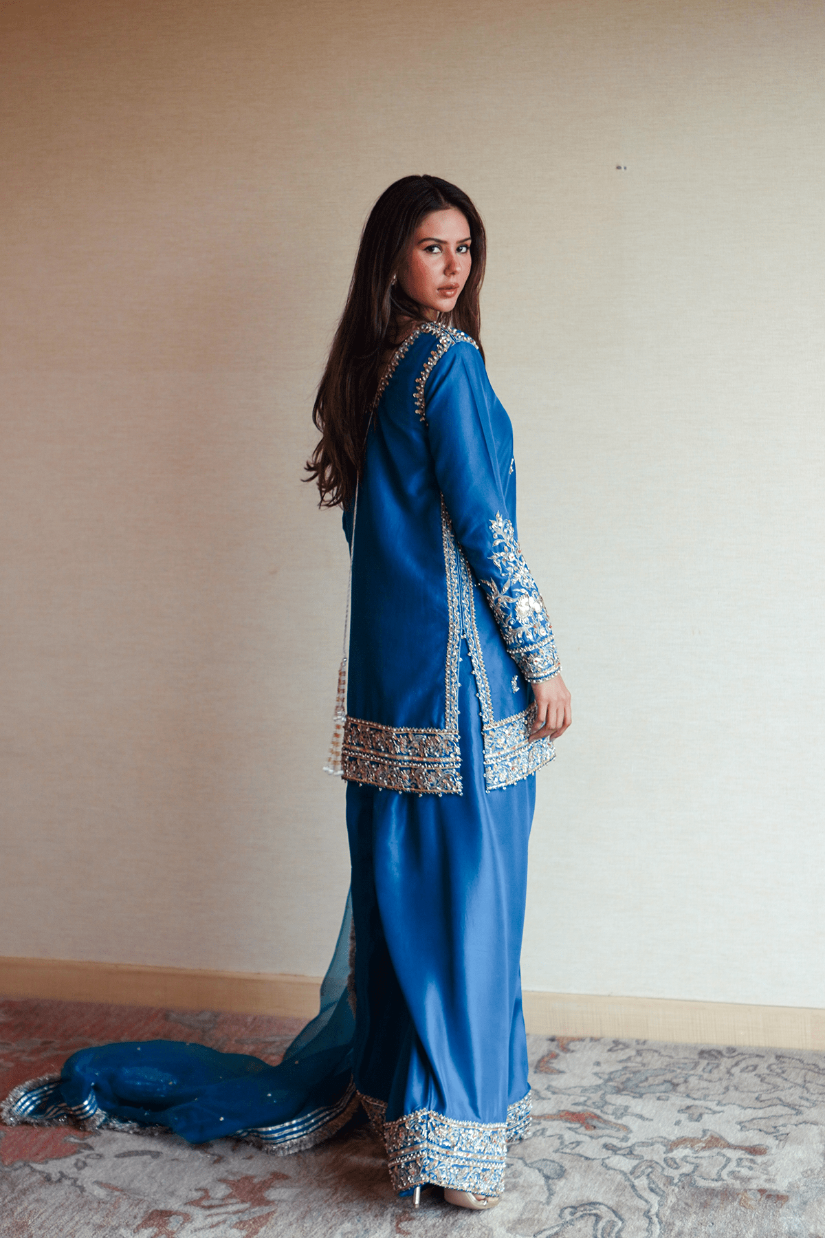 ERUM KHAN - Heer