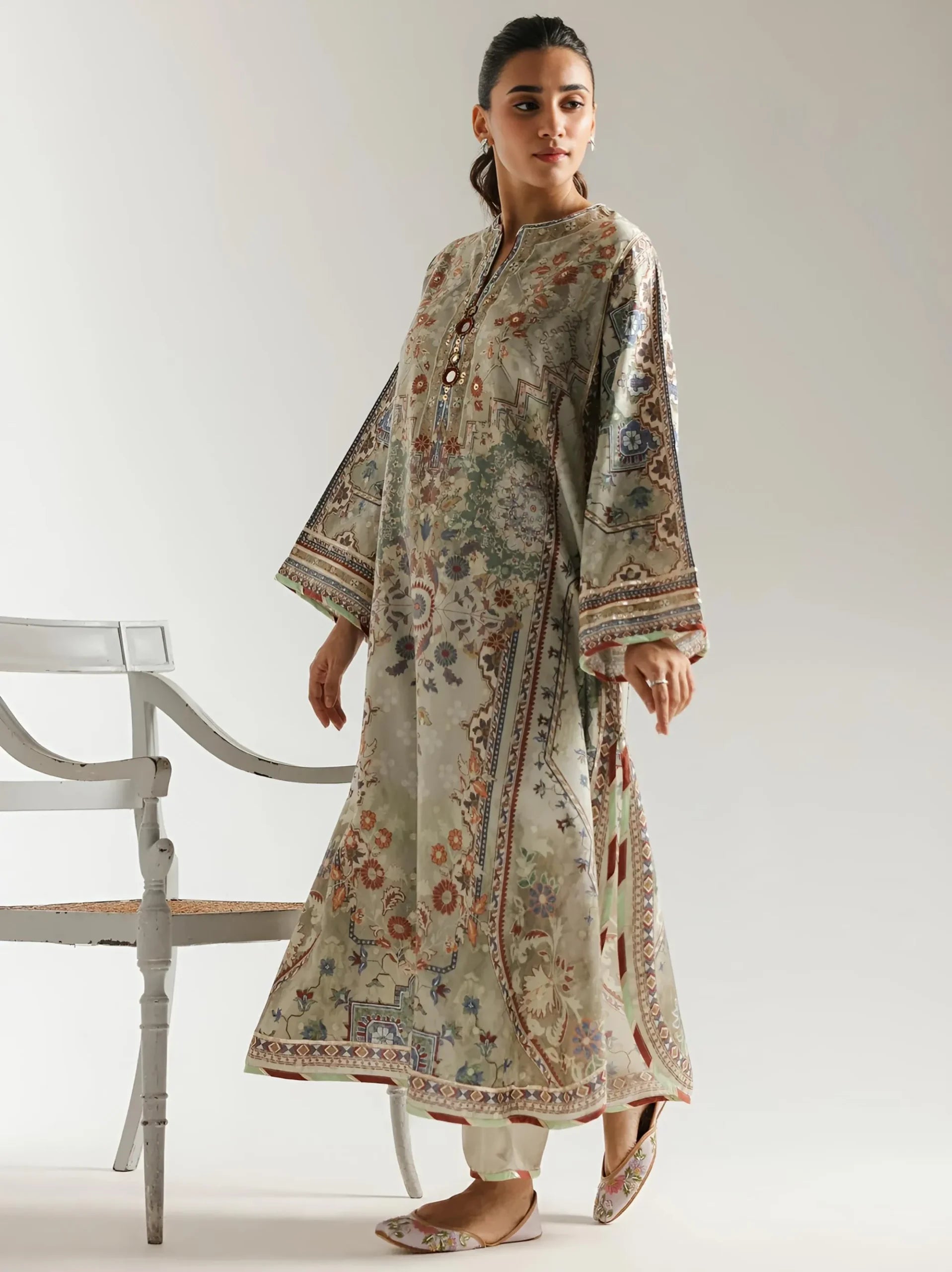 printed mirror button cream silk