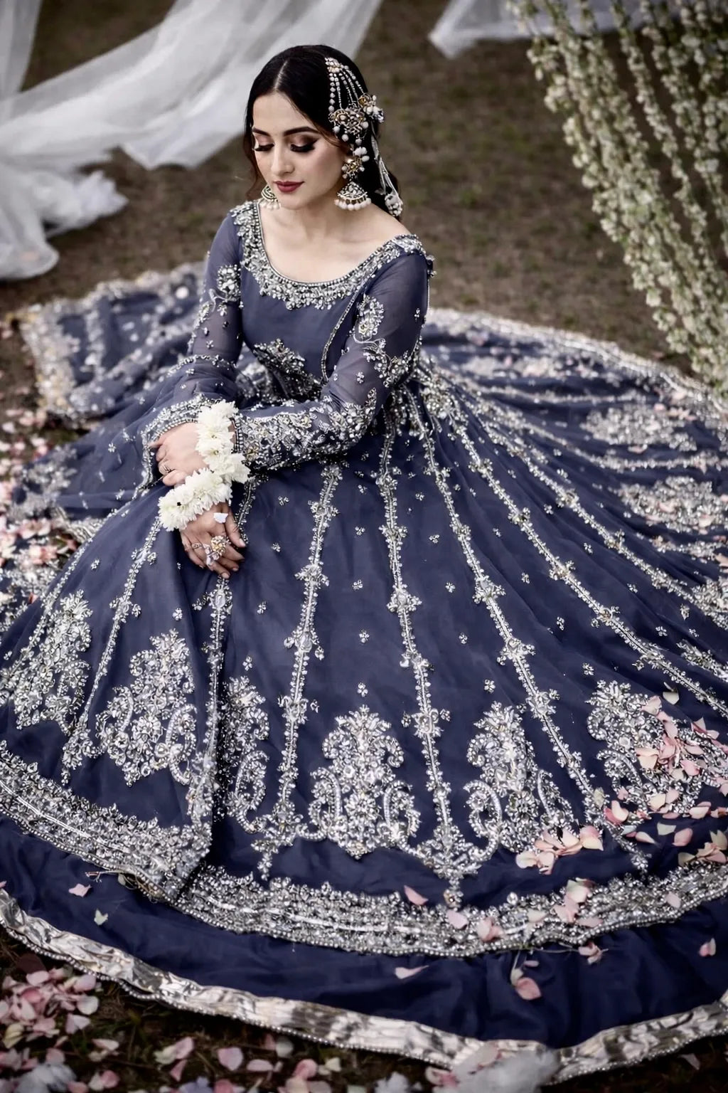 Aiman khan maxi ~ swiss blues