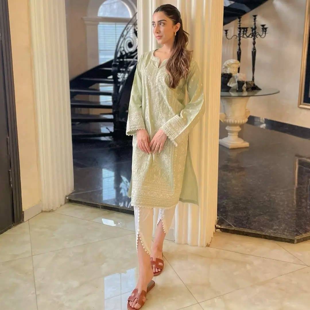 NAARJ SAMON LAWN