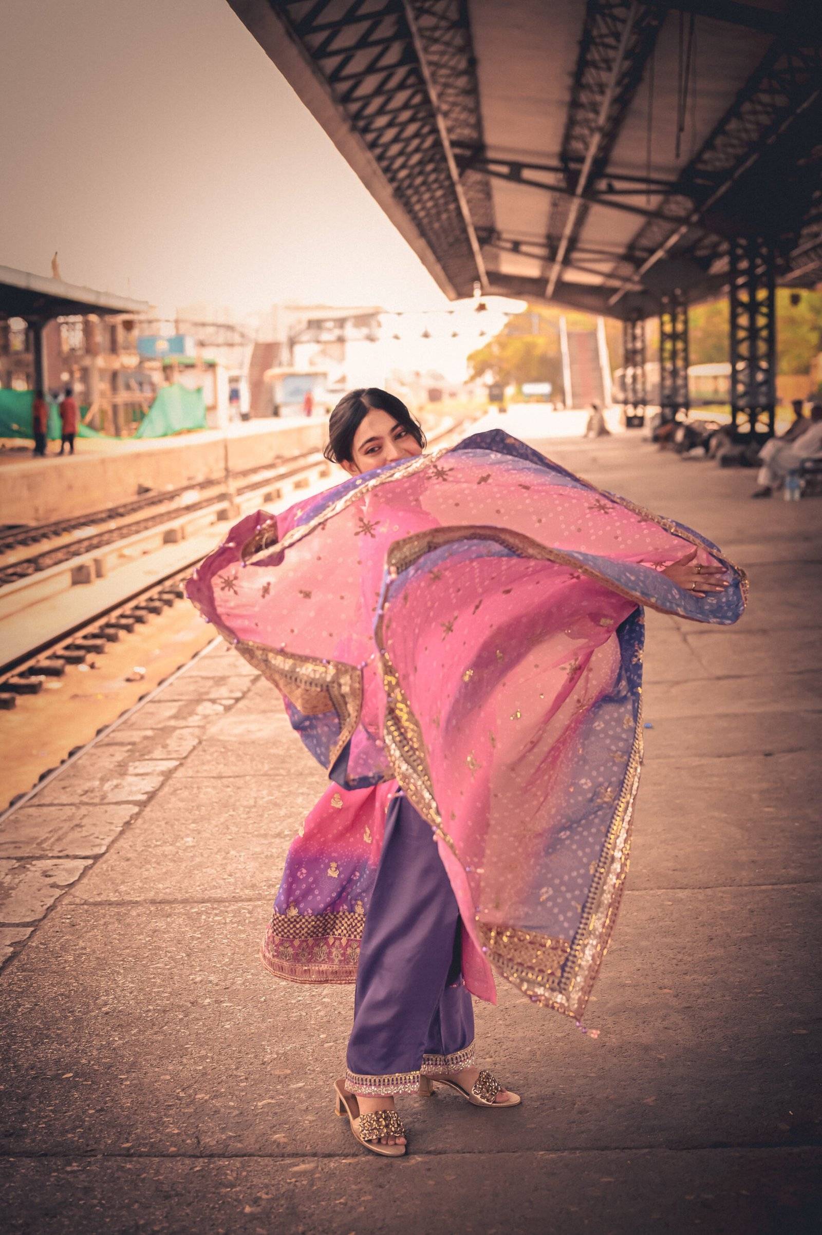 BAROQUE (muniba pink)
