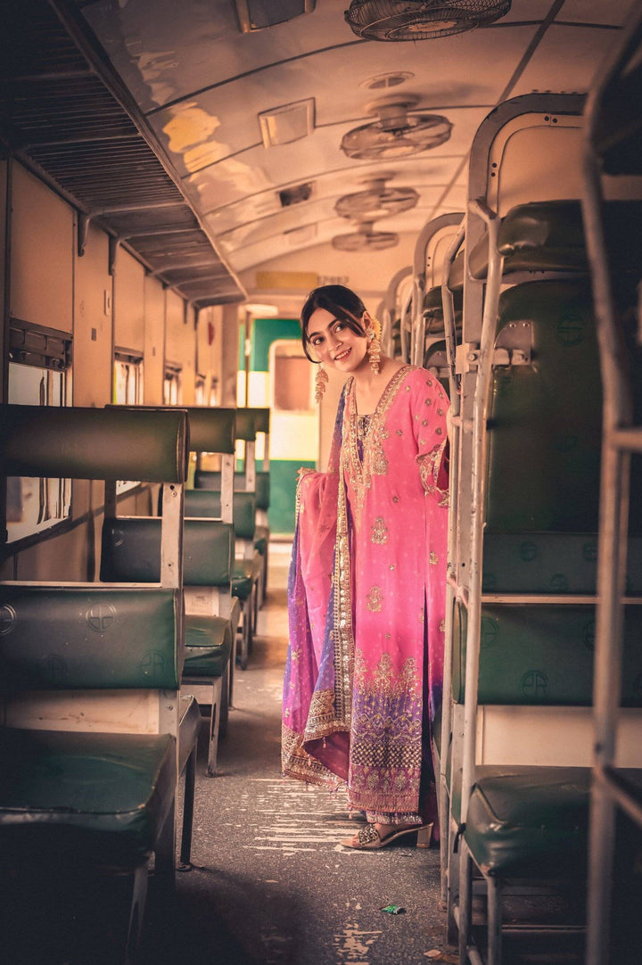 BAROQUE (muniba pink)