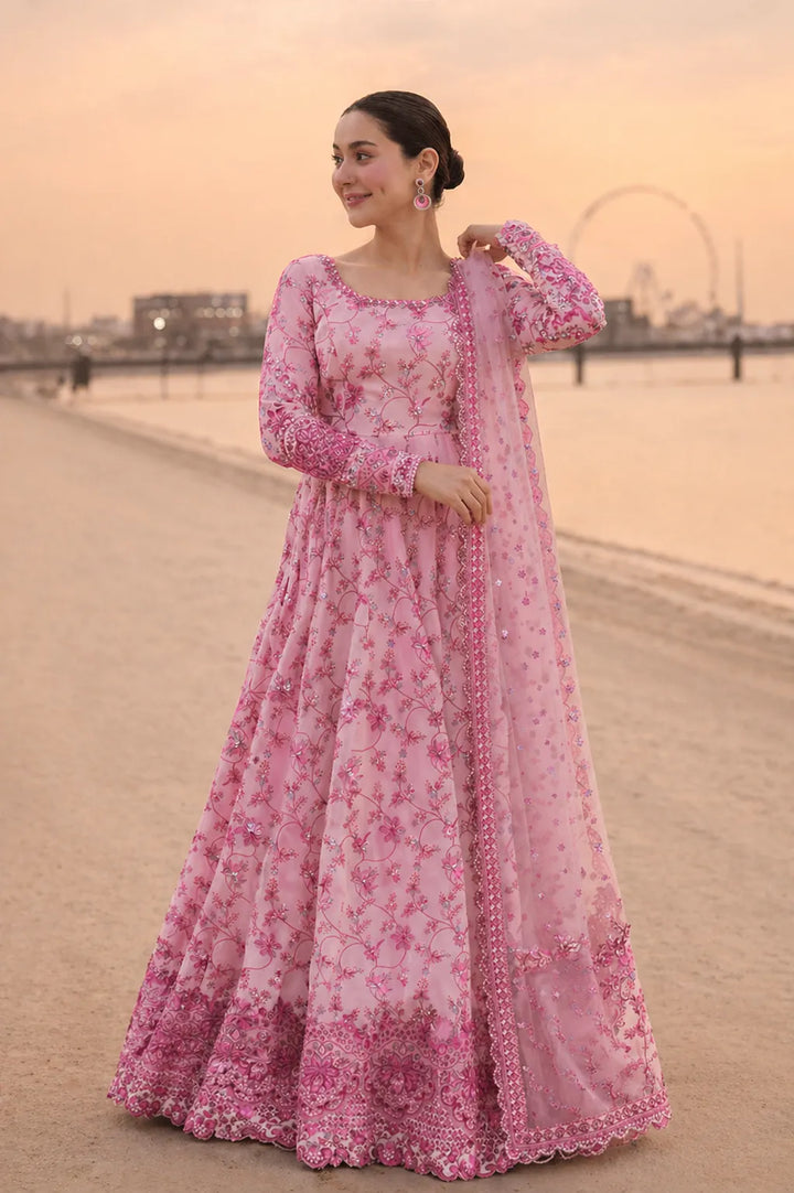Faiza saqlain in pink marsh