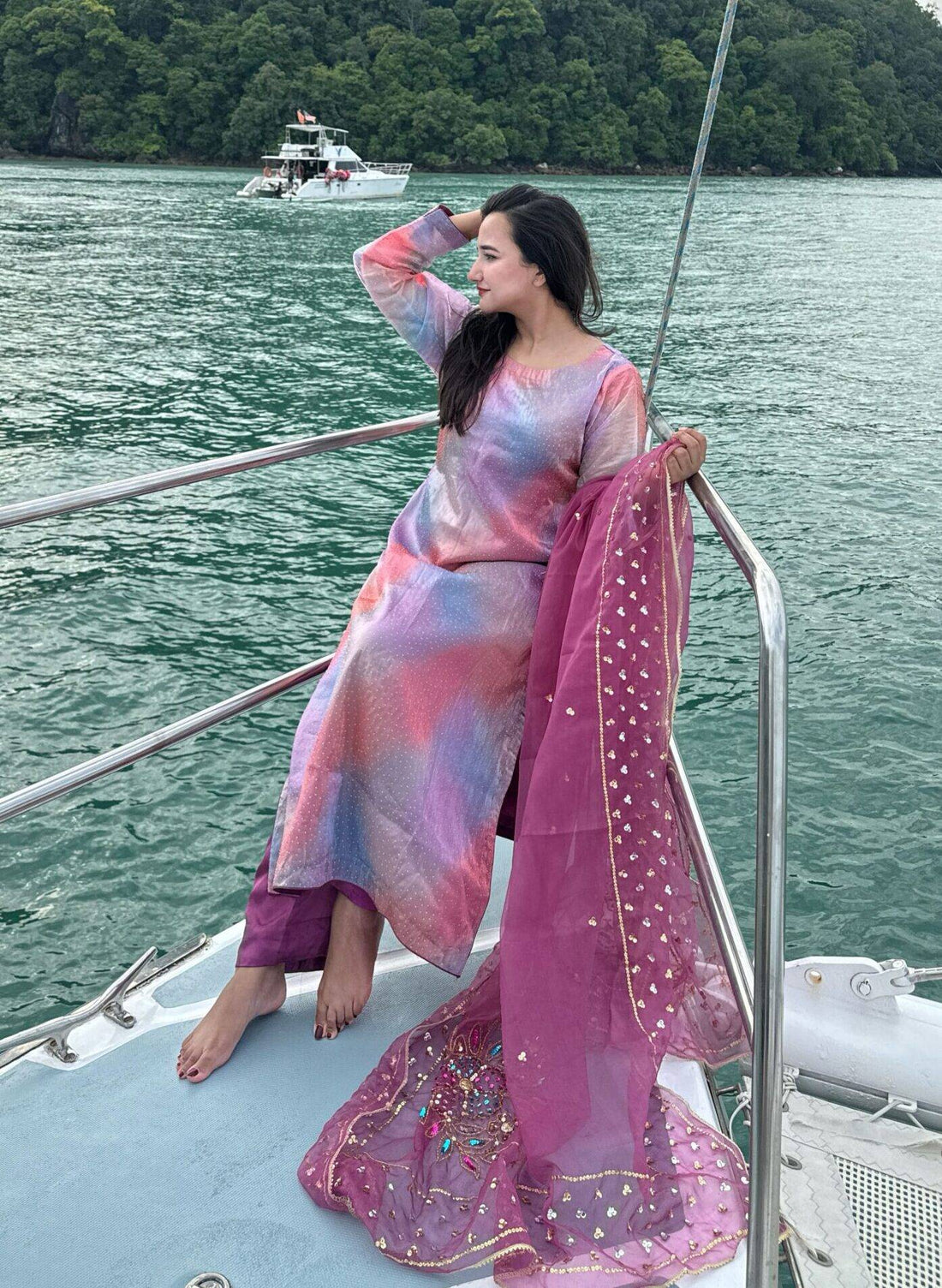 Elegant MULTI STONE IMAAN Sheesha Silk Ensemble