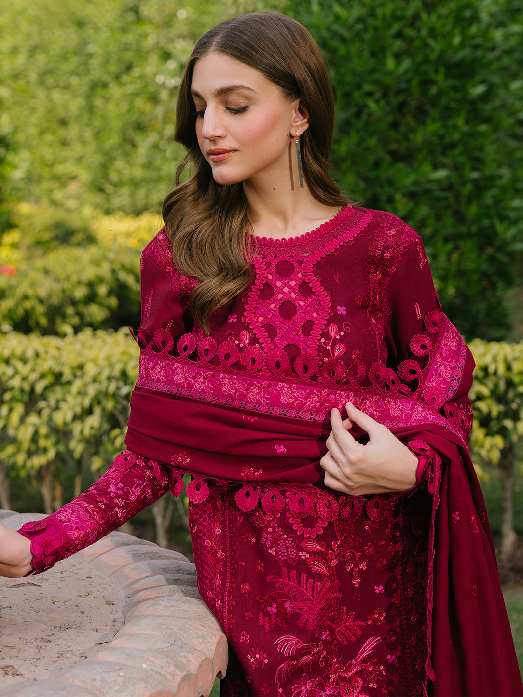 Bin ilyas Lawn - Gulabi bagh