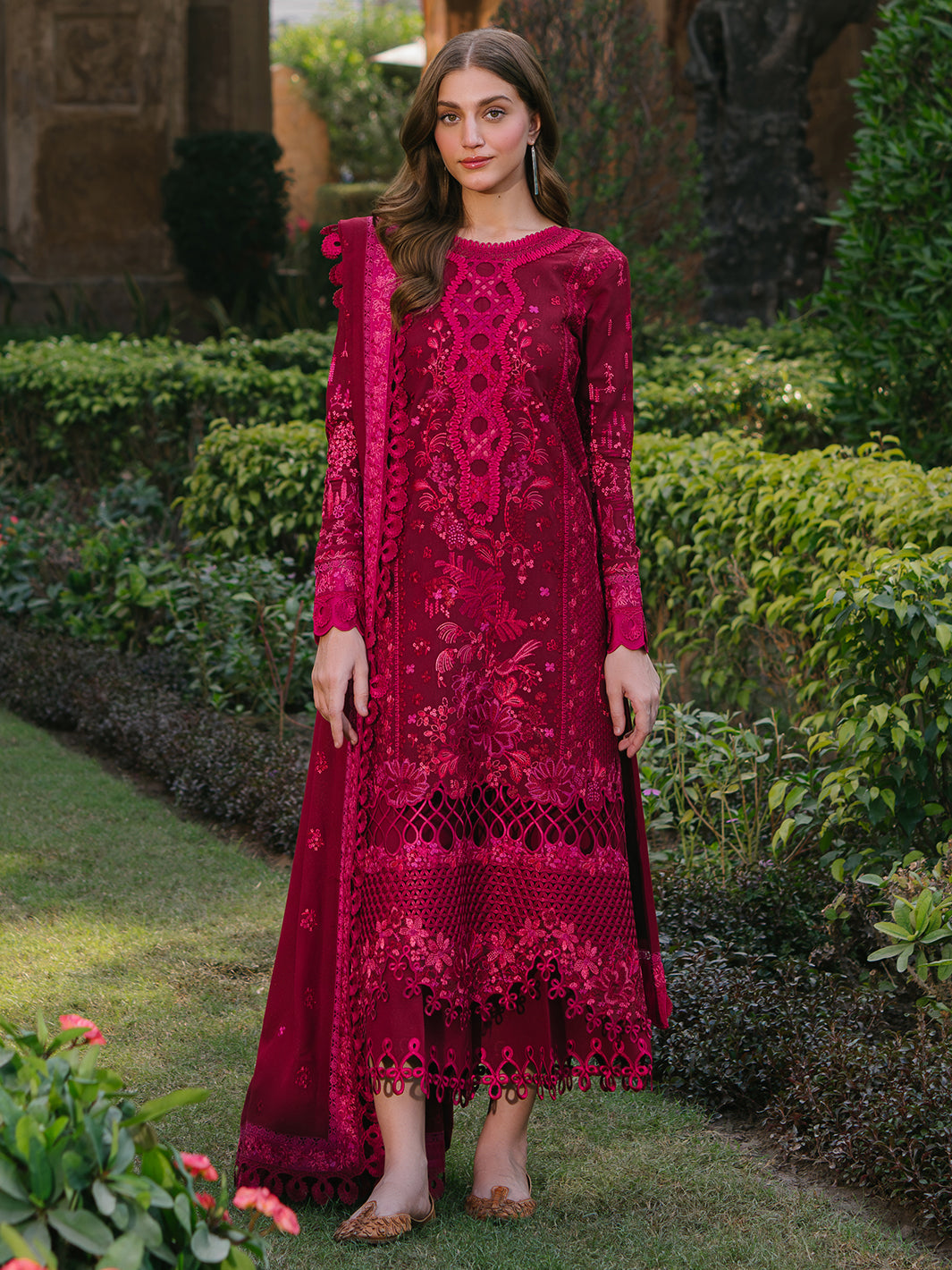Bin ilyas Lawn - Gulabi bagh