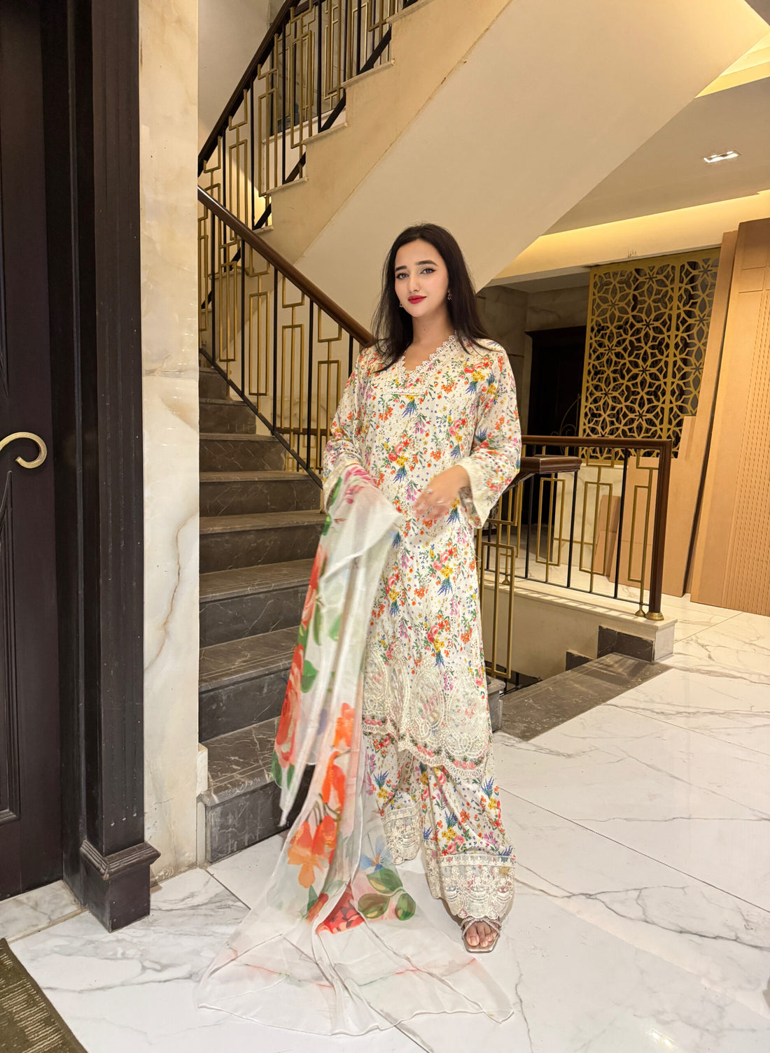 IMAN LAWN FLORAL - Mariab 7A