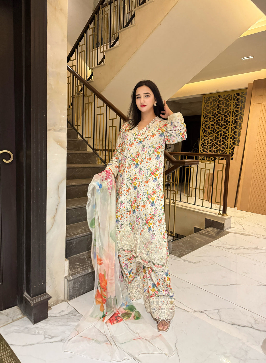 IMAN LAWN FLORAL - Mariab 7A