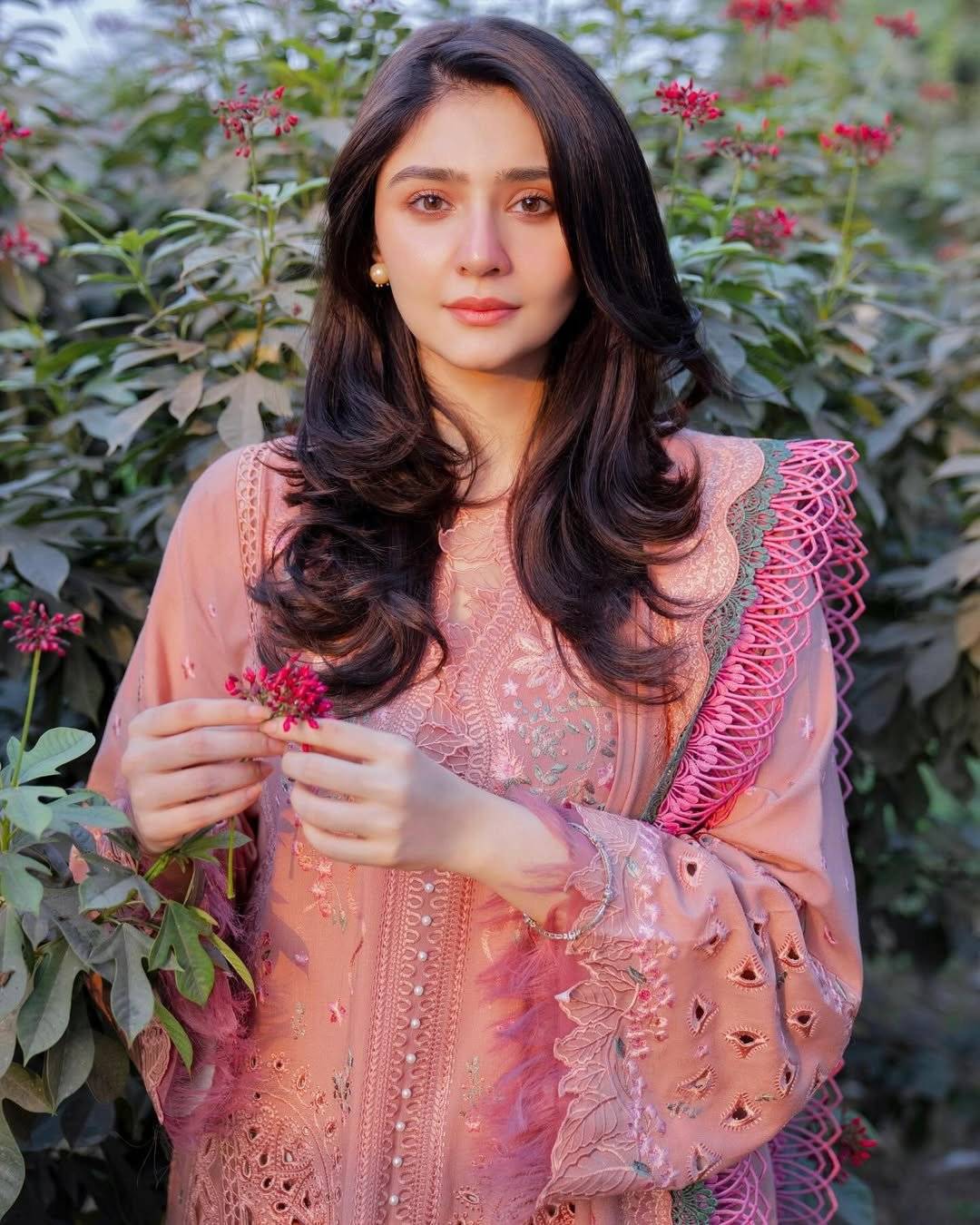 ROSE GOLD | BIN ILYAS LAWN