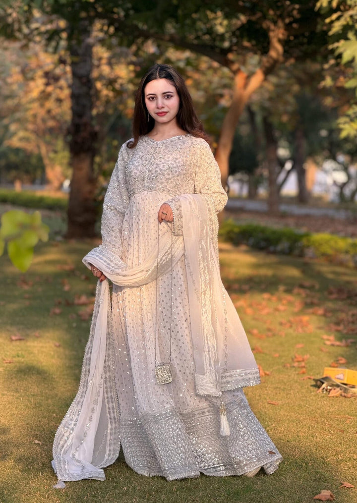 White maha maxi