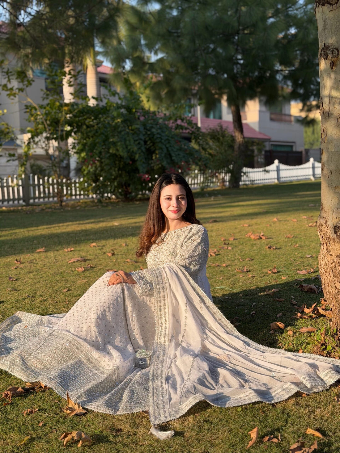 White maha maxi