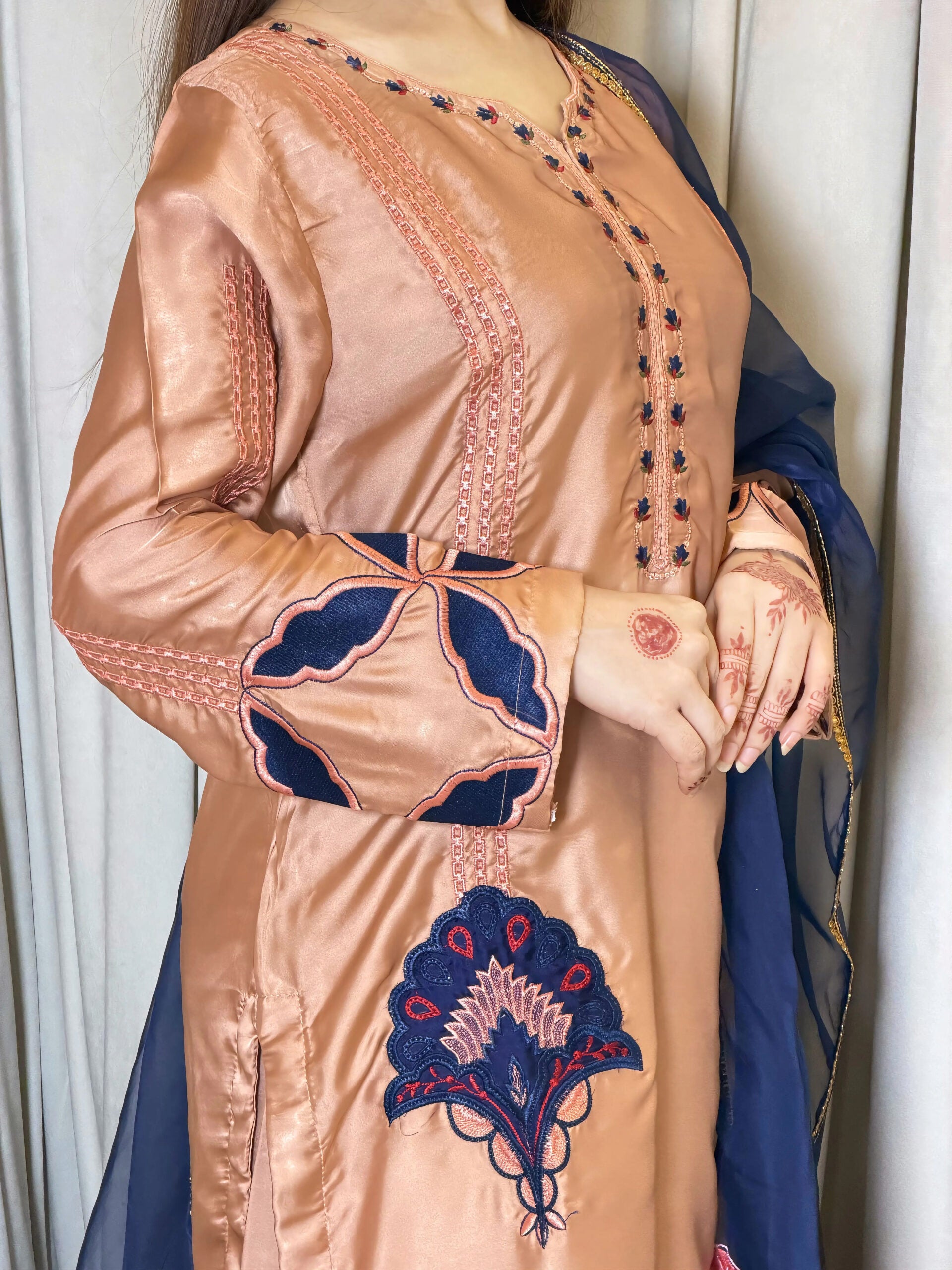 Hania amir silk onion