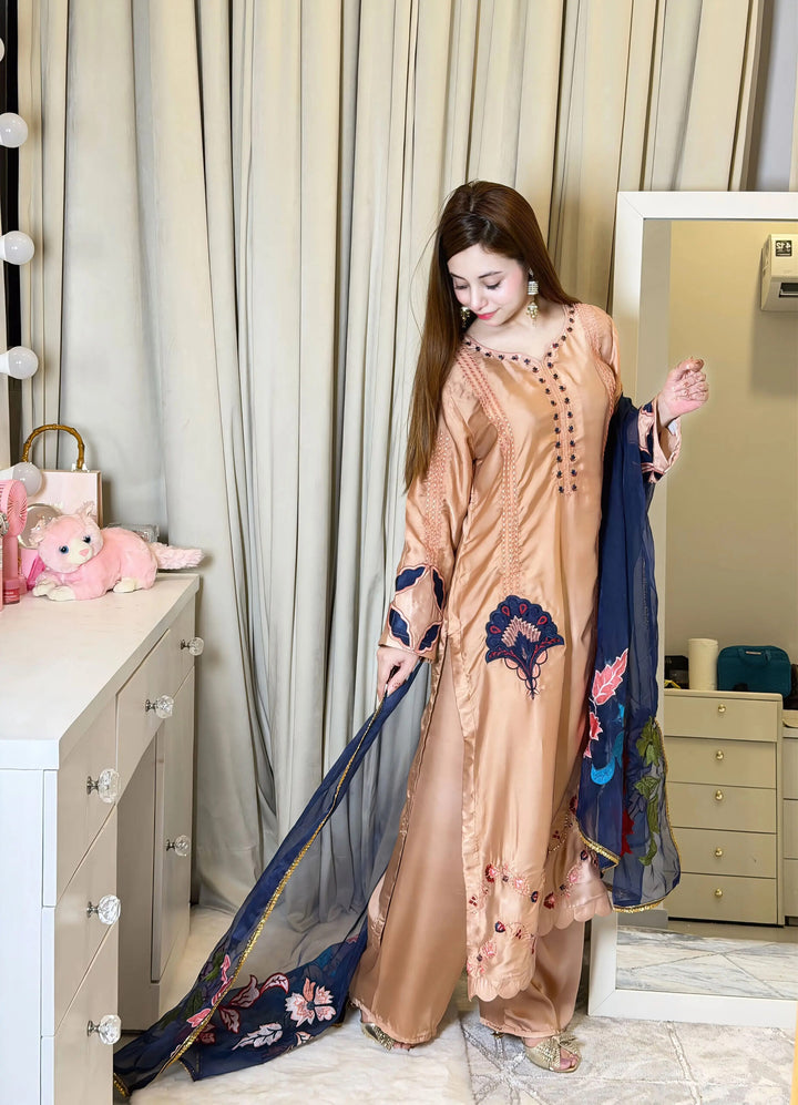 Hania amir silk onion