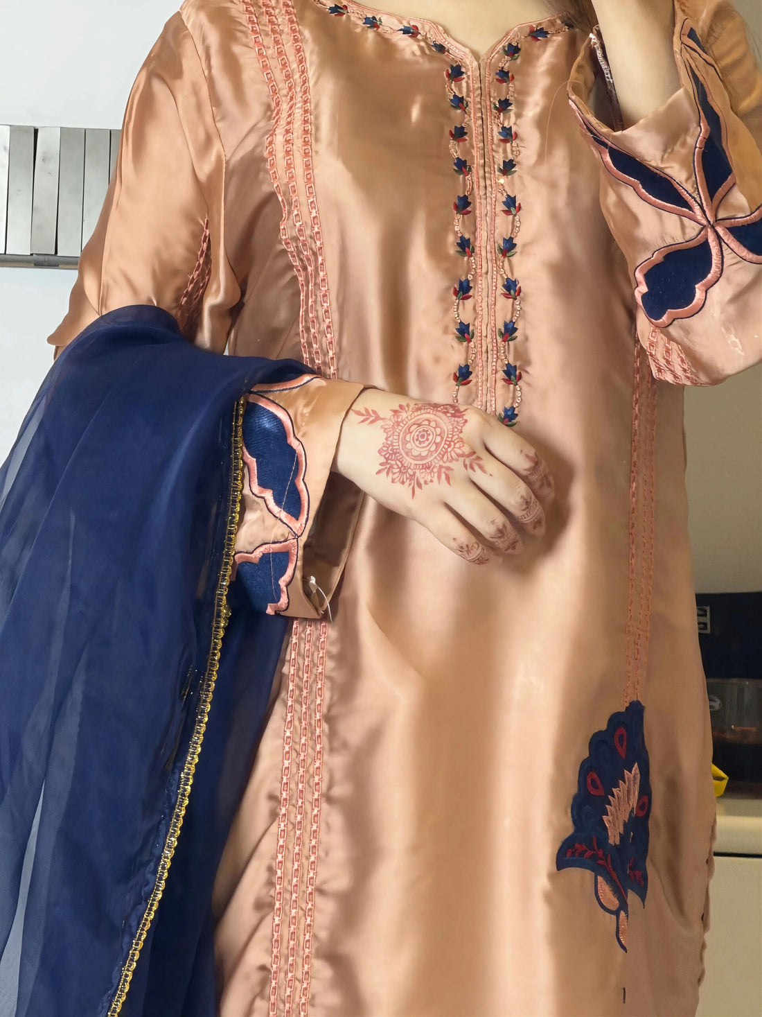 Hania amir silk onion