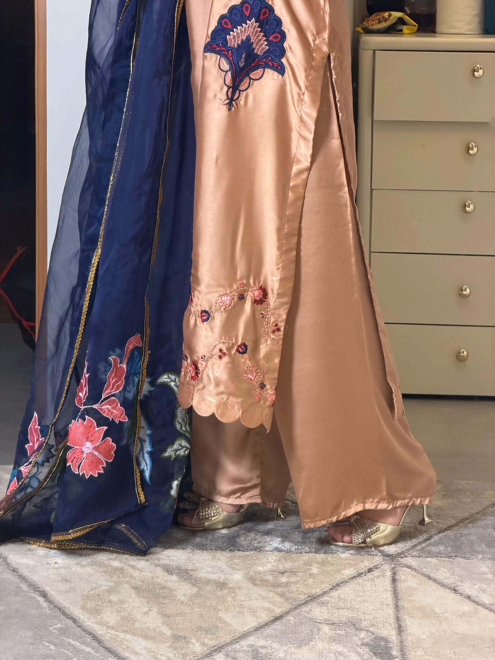 Hania amir silk onion