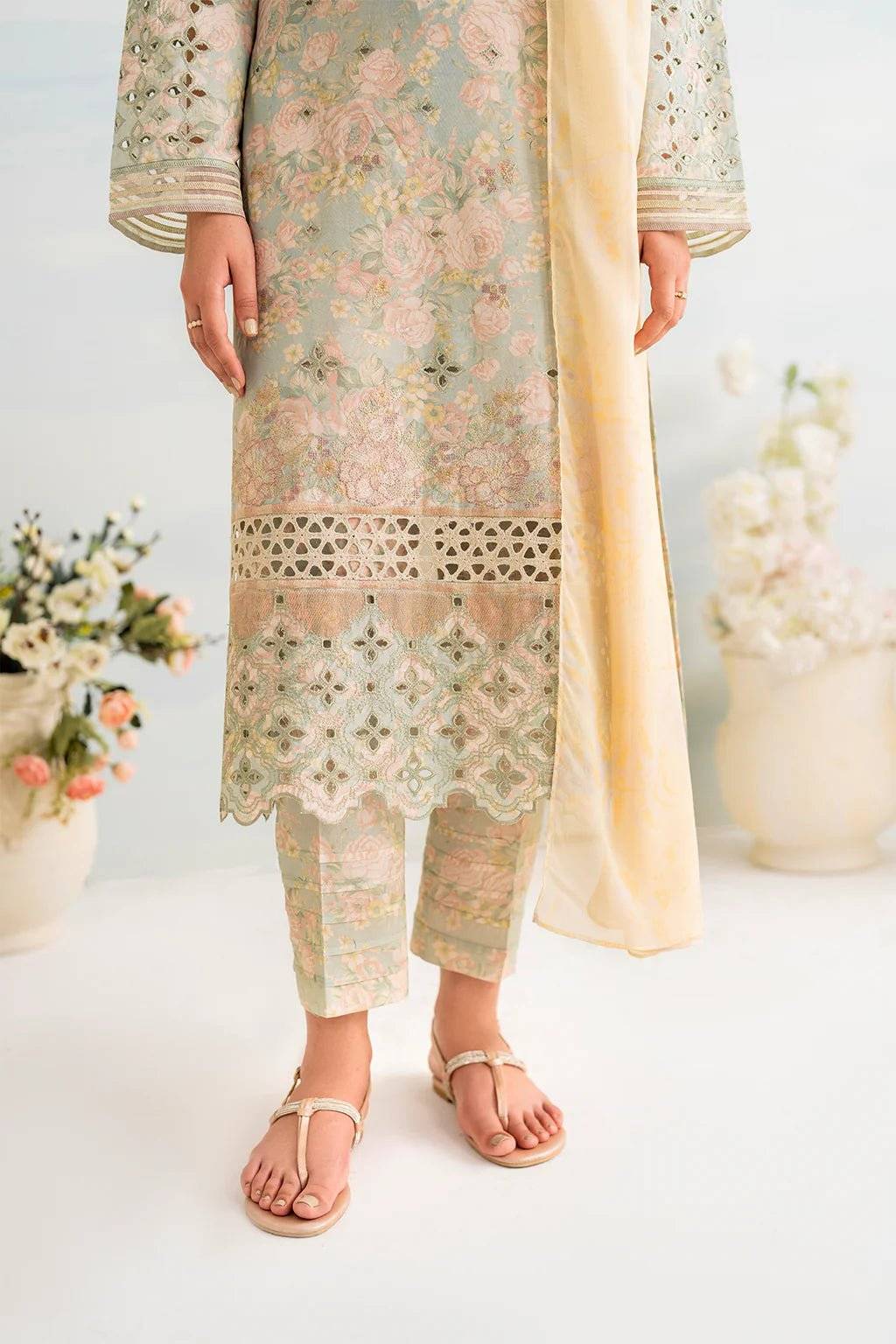 IZNIK LAWN - IGL06
