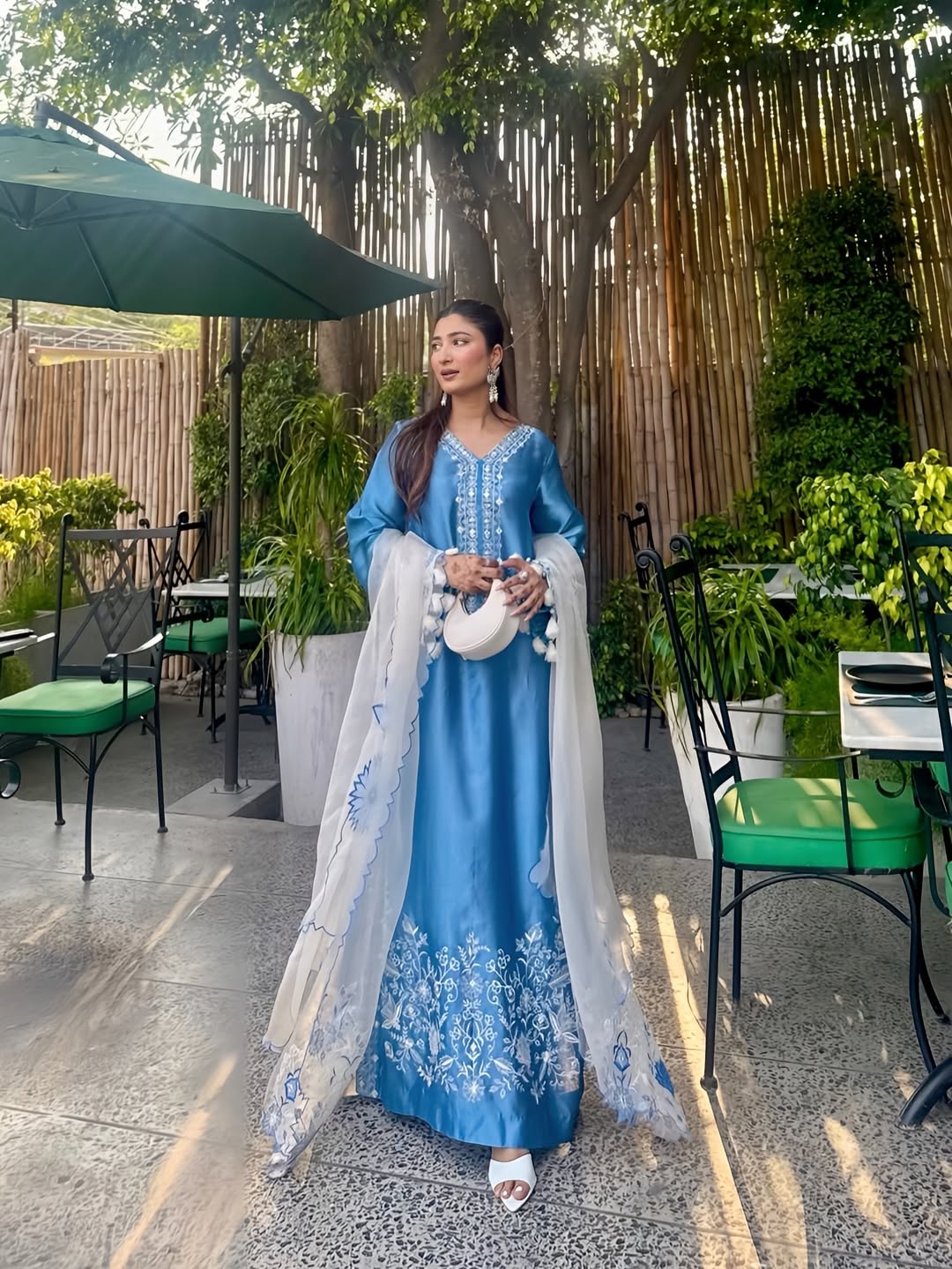 Skywhite kaftan