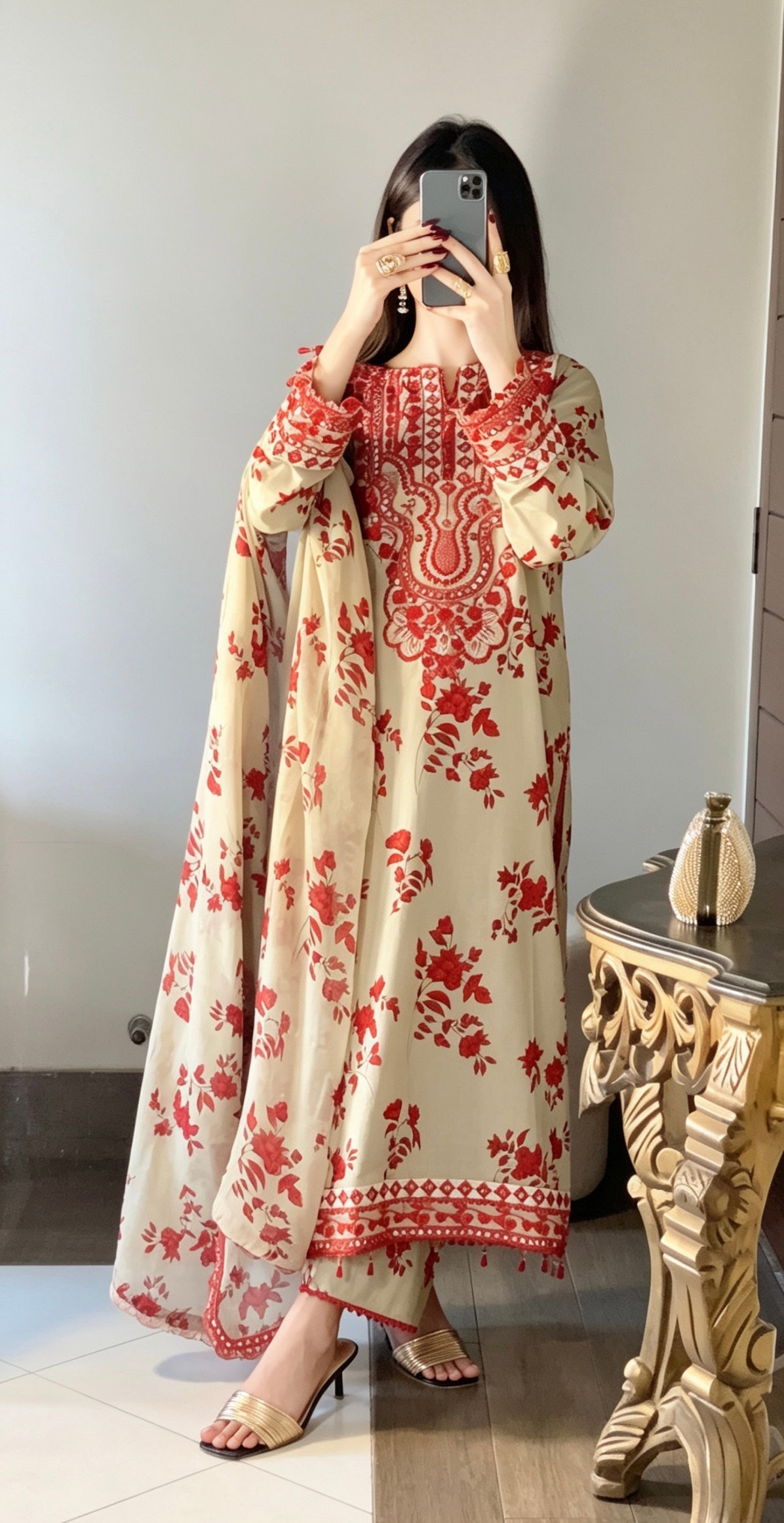 OFFWHITE CREAM LAWN