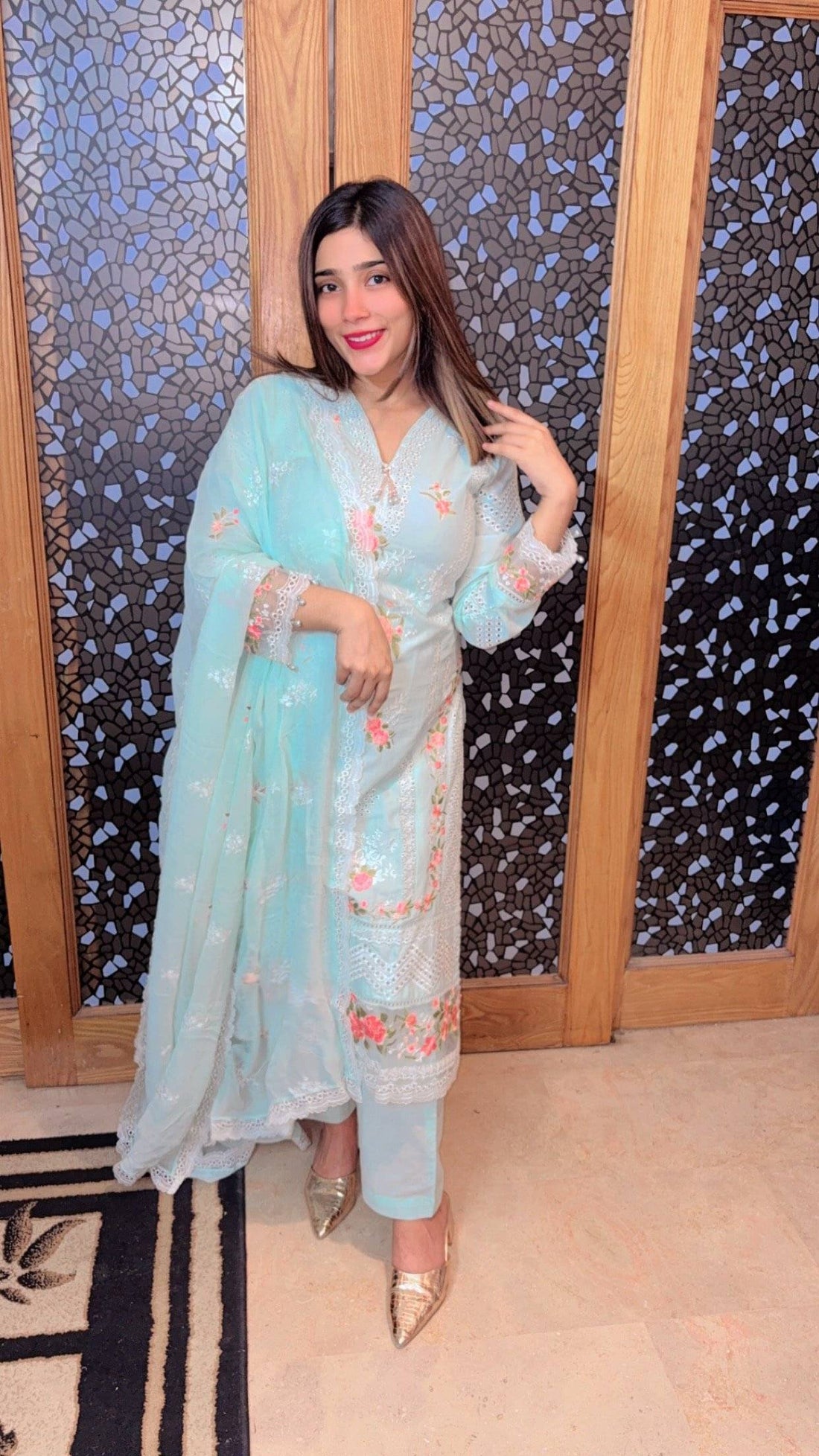 SKY SEA Chikankari ZAINI Masterpiece