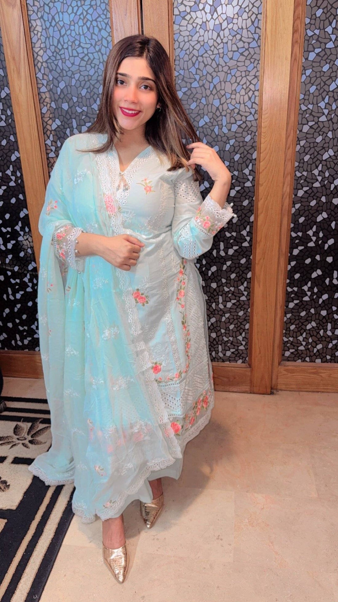 SKY SEA Chikankari ZAINI Masterpiece