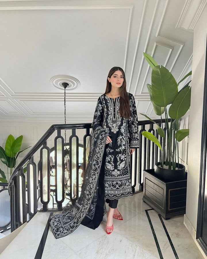 GULAAL NAGINA BLACK