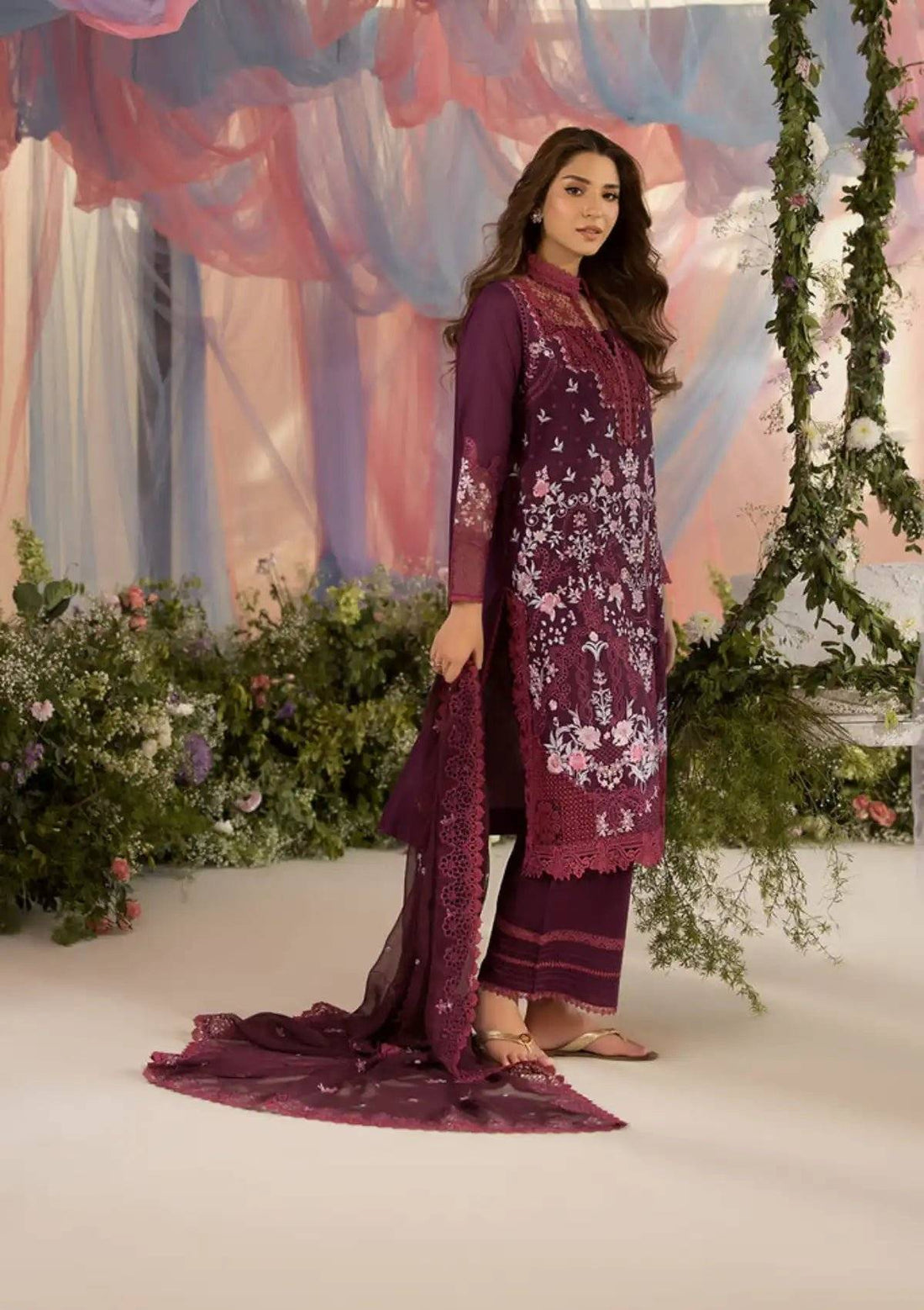 SOBIA NAZIR LUXURY LAWN - Falsa