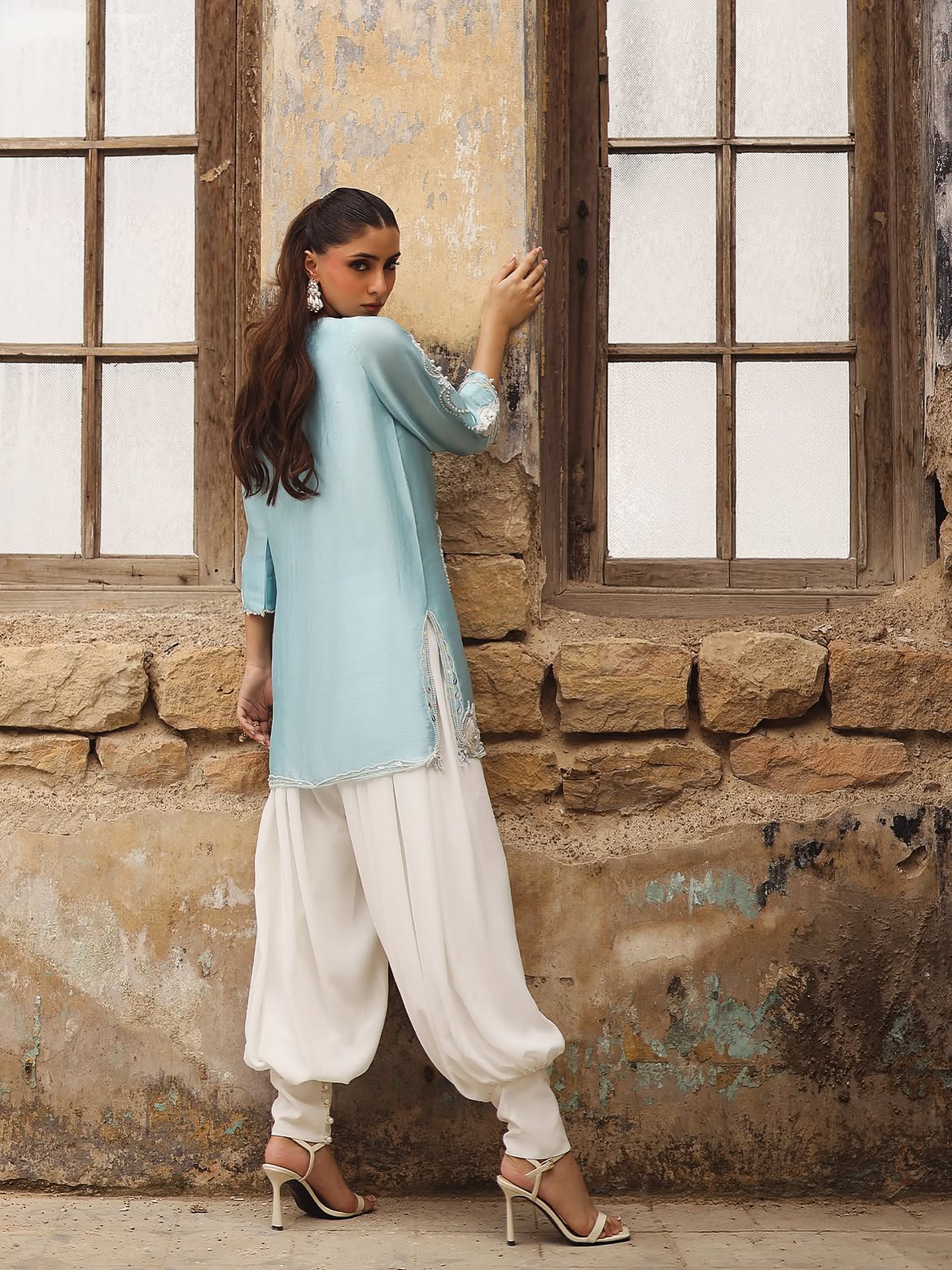 Warda saleem | Motifs