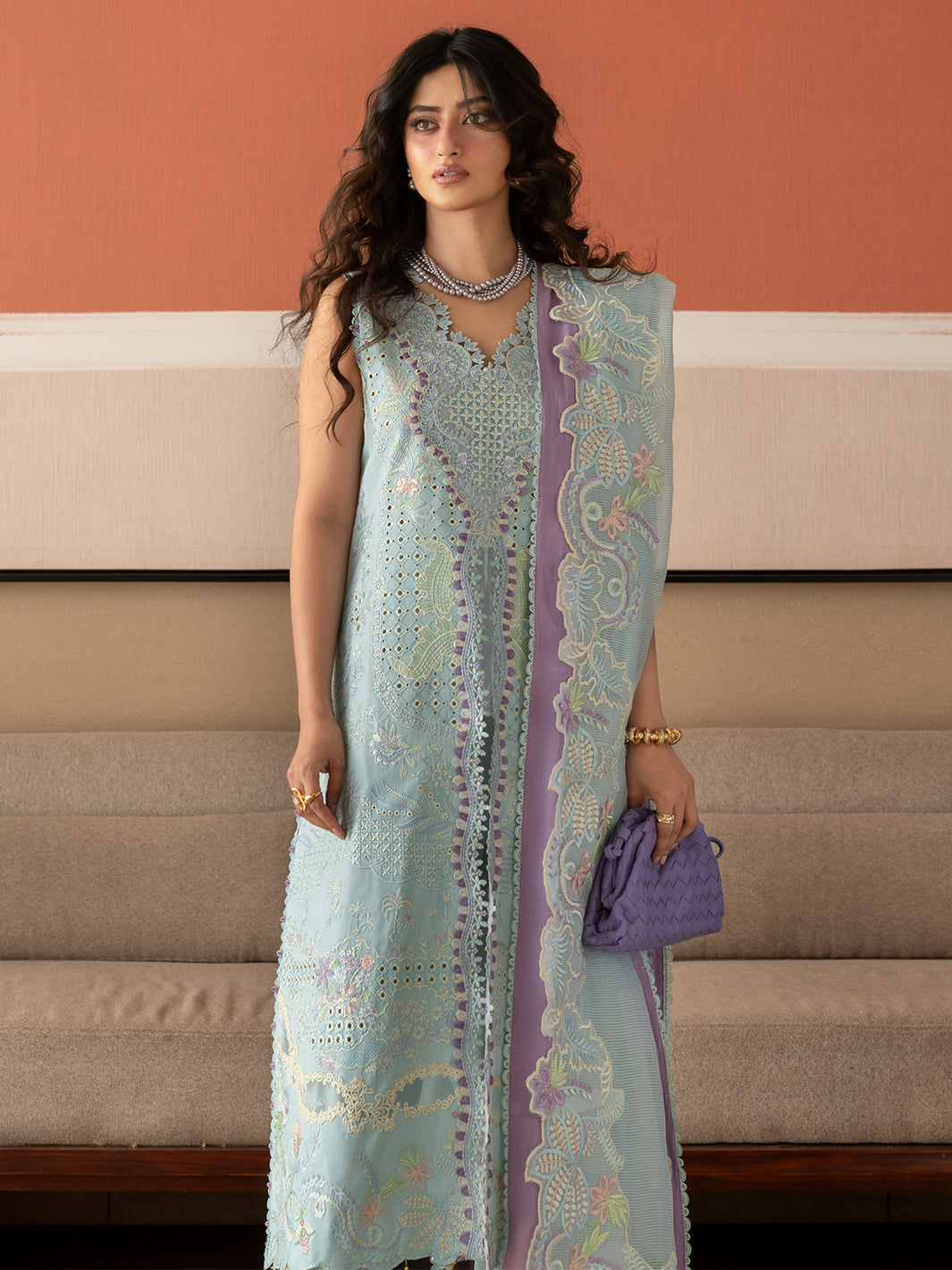 Mahnur Lawn - Bluegrass