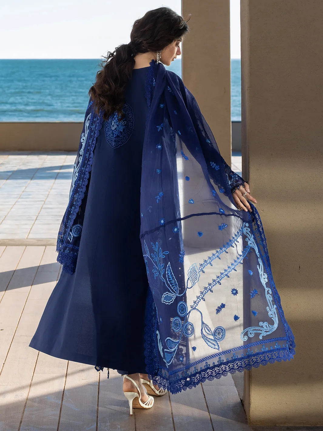 Mahnur Lawn | sajal blue