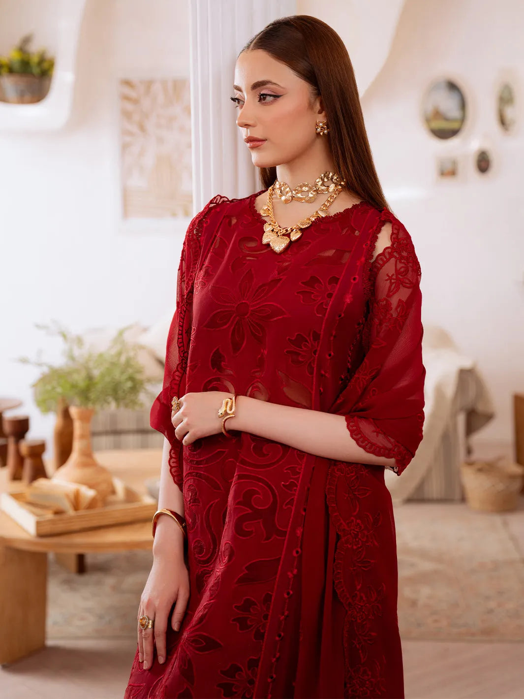 Mahnur Lawn - Red BLOOMED