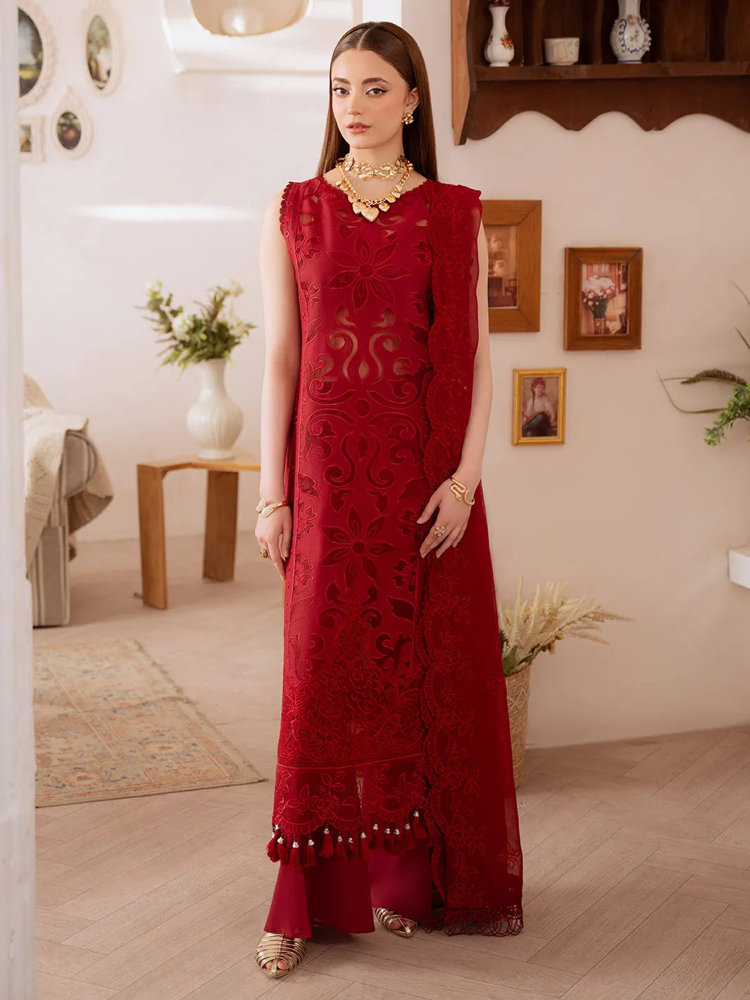Mahnur Lawn - Red BLOOMED