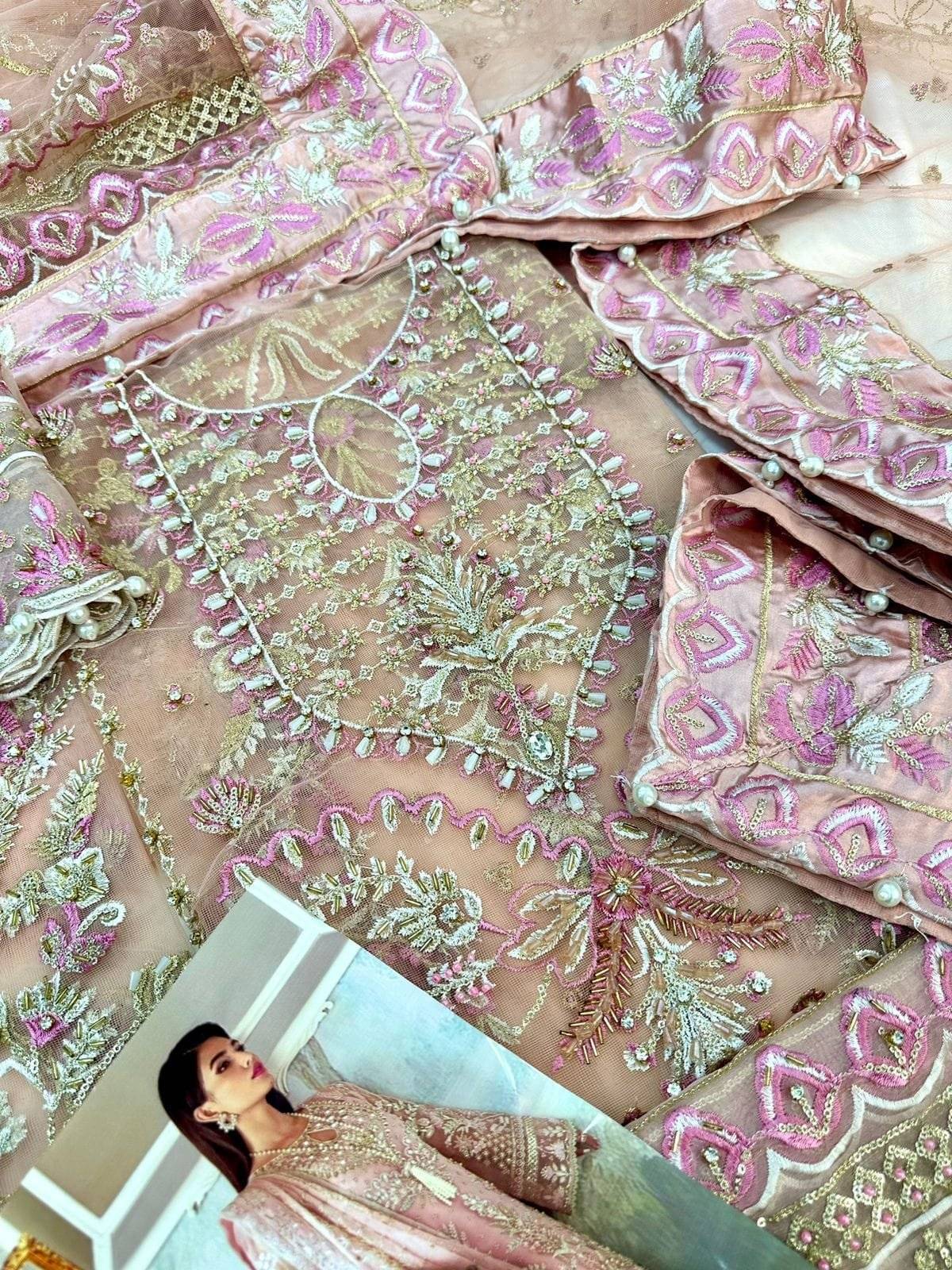 Gulaal Aysel Pink