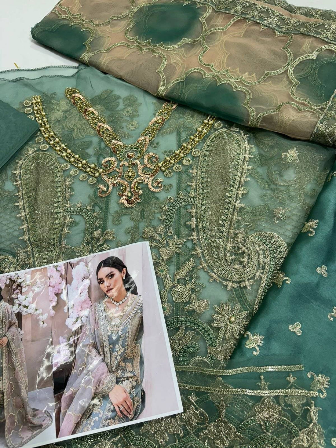 IMROZIA BADAL ORGANZA
