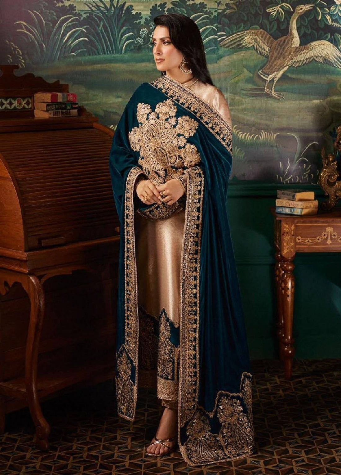 Z.C BROCADE VELVET SHAWL