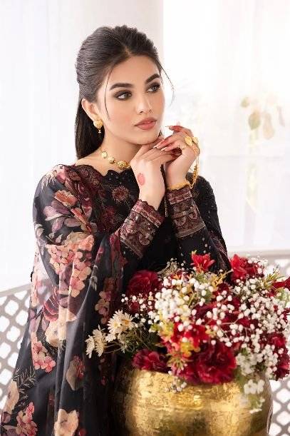 IZNIK KOYAL BLACK LAWN