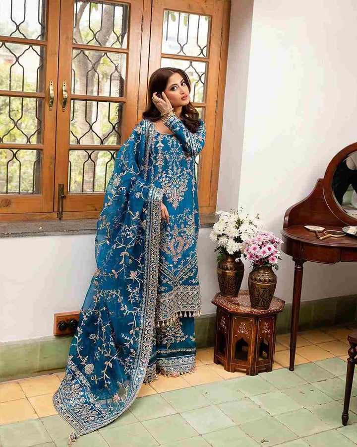 Faiza Saqlain’s NIRA ZINK
