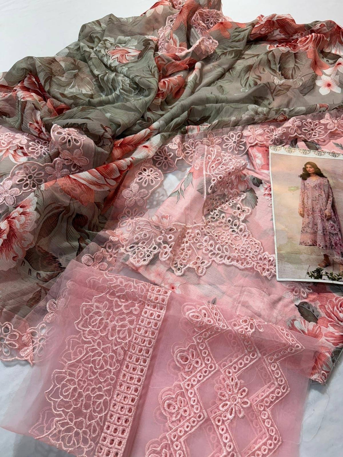 IZNIK PONI PINK LAWN