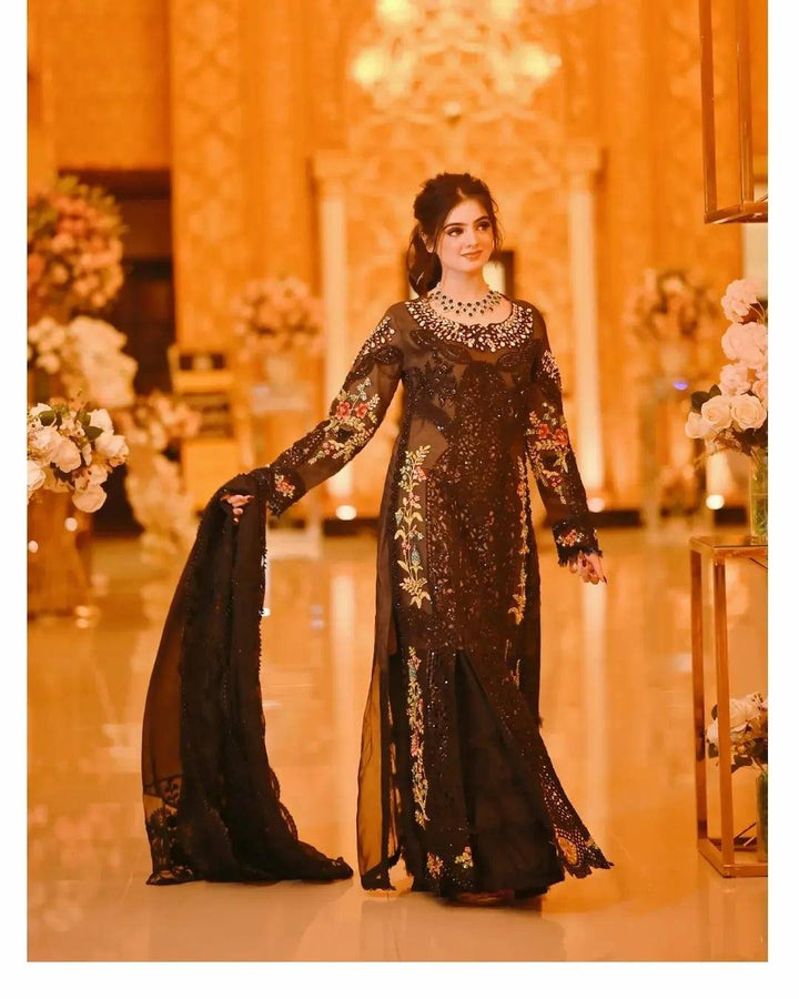 M.B LAYERED BLACK