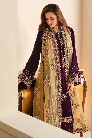 JAZMIN PLUM VELVET