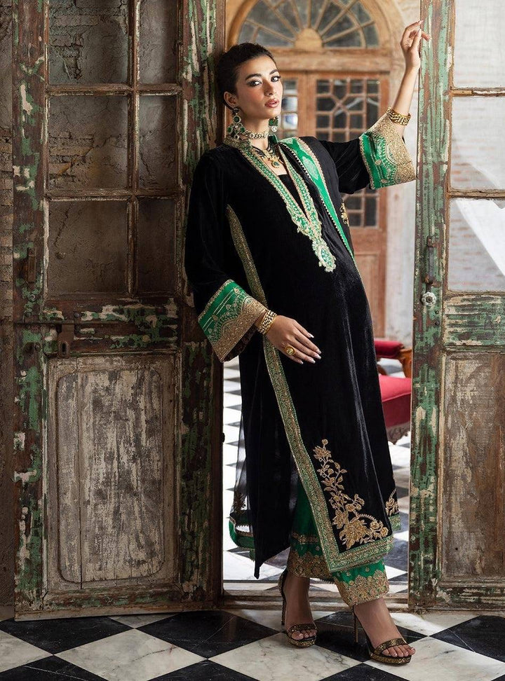 ZAINAB.CHOTANI VELVET Vanya