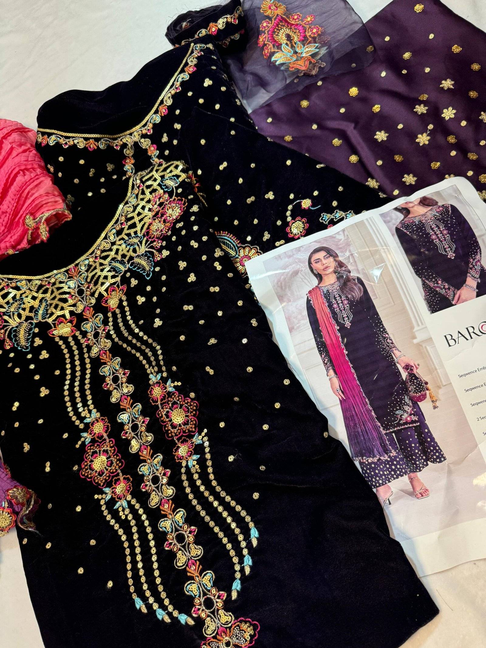 BARQ VELVET (crush multi Dupatta)