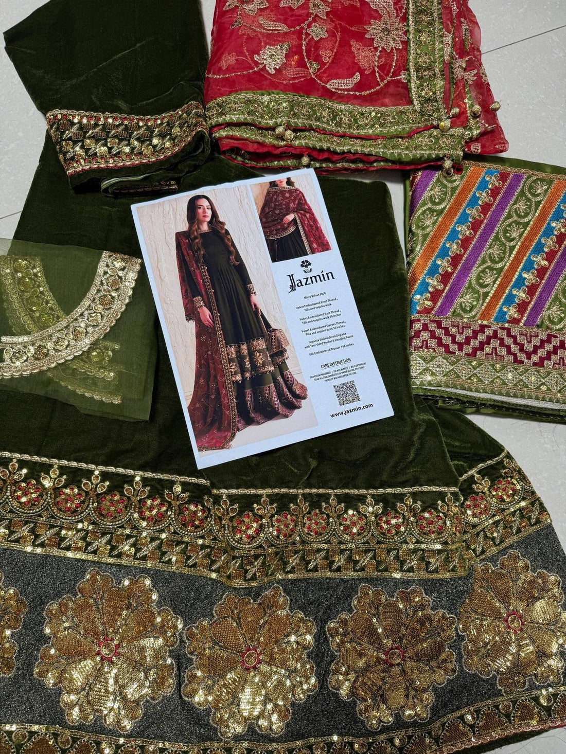 JAZMIN ANARKALI VELVET LENGHA